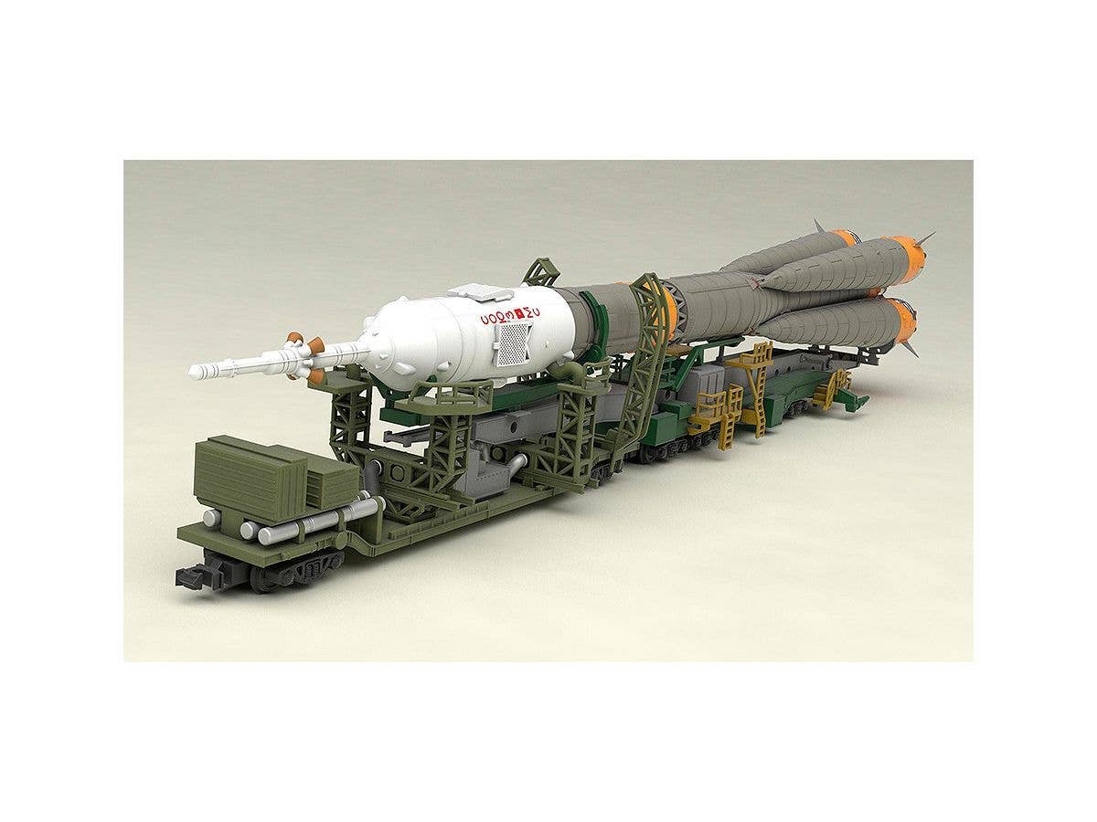 Soyuz Rocket & Transport Train (2nd Re-Run) 1/150 Scale Moderoid Model Kit | 4580590150034
