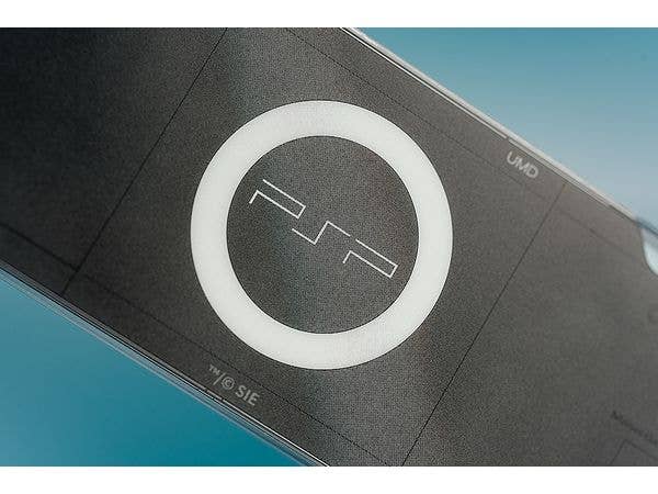 GOOD SMILE COMPANY PSP™ (PlayStation™Portable) Rattle Acrylic Keychain: Black Ver. | 4571697182127