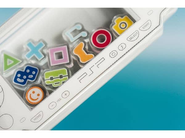 GOOD SMILE COMPANY PSP™ (PlayStation™Portable) Rattle Acrylic Keychain: White Ver. | 4571697182134