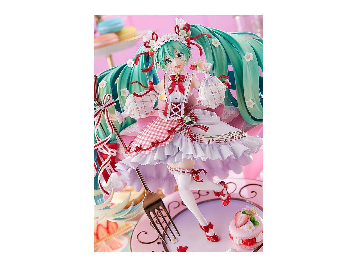 Character Vocal Series 01: Hatsune Miku Series Miku 15th Anniversary Ver. 1/7 Scale Figure | 4580416946124