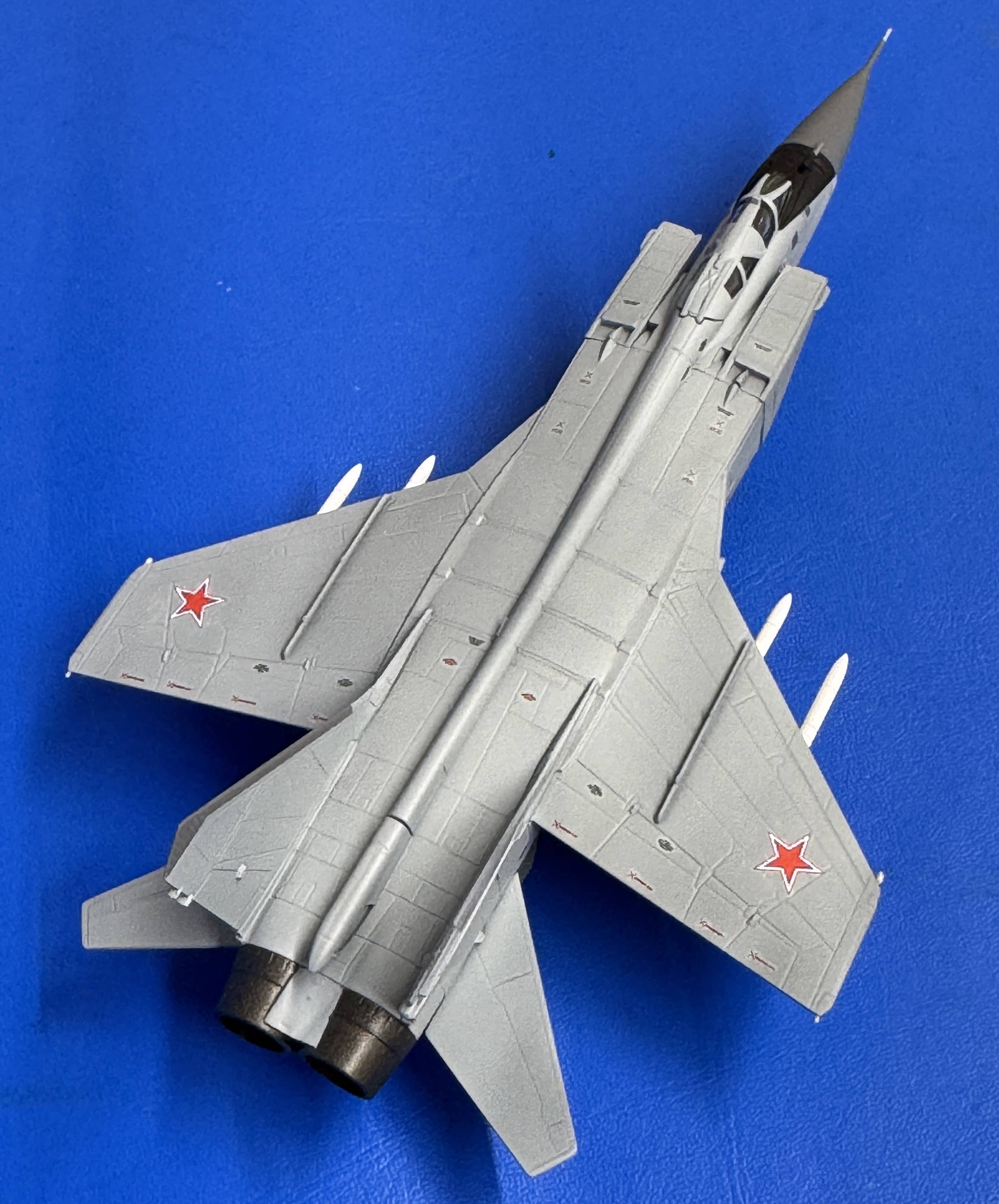 1/144 MiG-31 FOX HOUND | 4582119759643