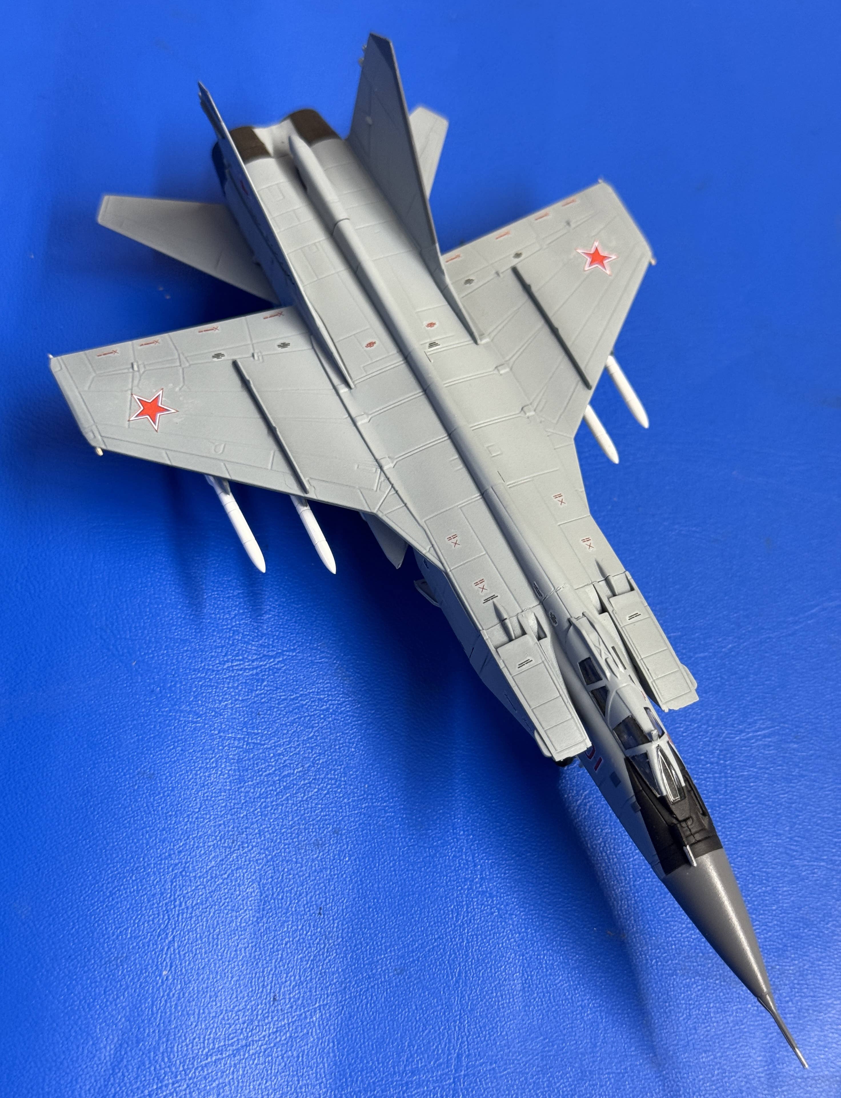 1/144 MiG-31 FOX HOUND | 4582119759643