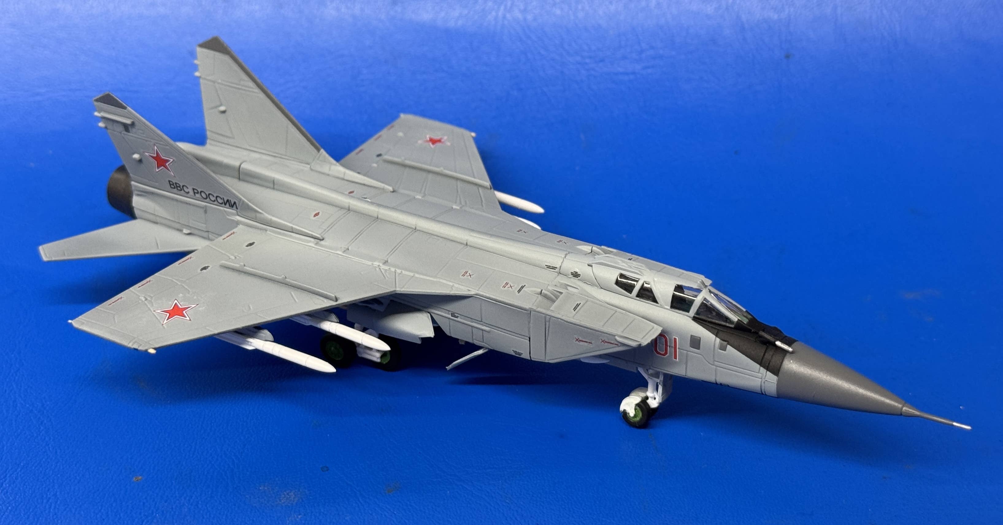 1/144 MiG-31 FOX HOUND | 4582119759643