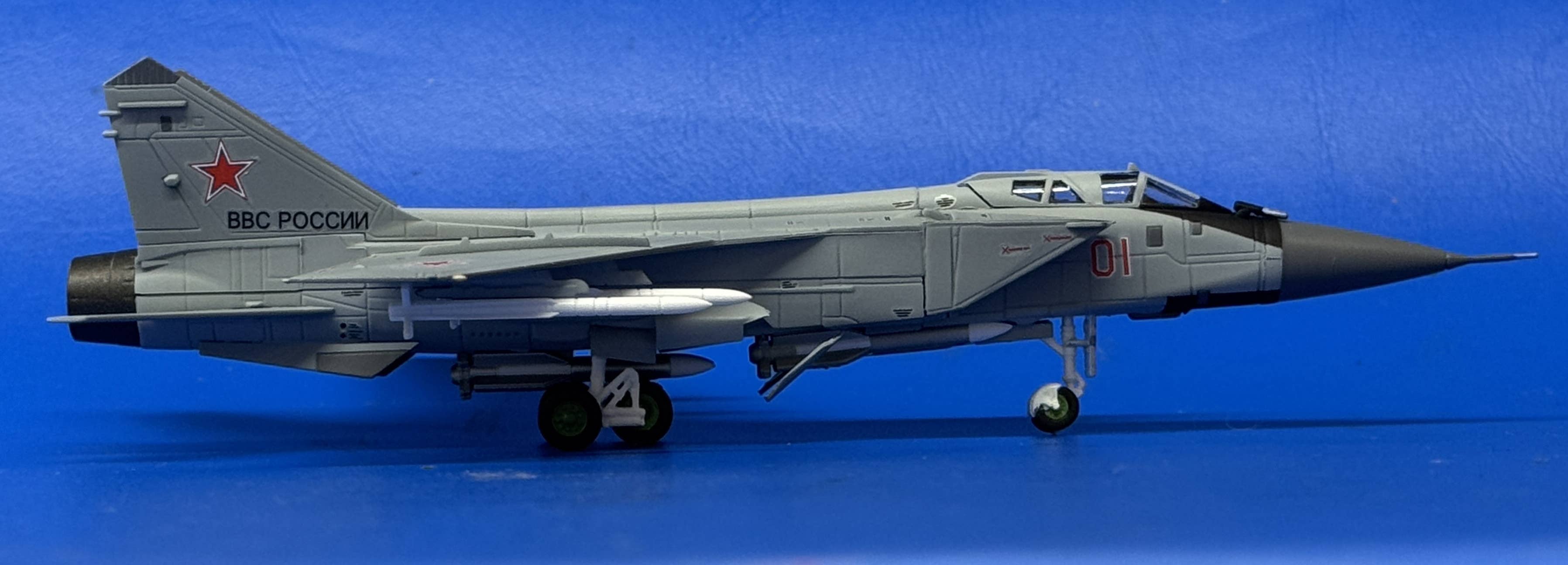 1/144 MiG-31 FOX HOUND | 4582119759643