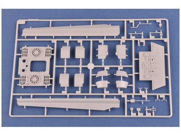 Hobby Boss 1/35 Pz.Kpfw.VI Sd.Kfz.182 Tiger II (Henschel 1944 Production) w/ Zimmerit | 6939319245311