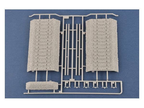 Hobby Boss 1/72 German KARL-Gerat 040/041 on Railway Transport Carrier | 6939319229618