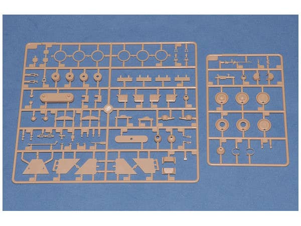 Hobby Boss 1/35 M35 Mittlere Panzerwagen (ADGZ-Daimler) | 6939319238894