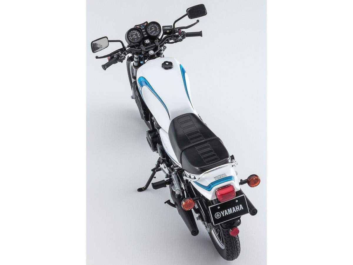 Hasegawa 1/12 Yamaha RZ350 (4U0) (1981) | 4967834215153