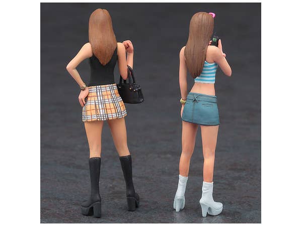 Hasegawa 1/24 90'S Platform Boots Girls Figure (Two Kits In The Box) FC02 | 4967834291027