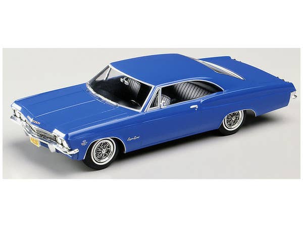 Hasegawa 1/24 1966 American Coupe (Chevrolet Impala SS) Type I w/ Blond Girl's Resin Figure | 4967834522022