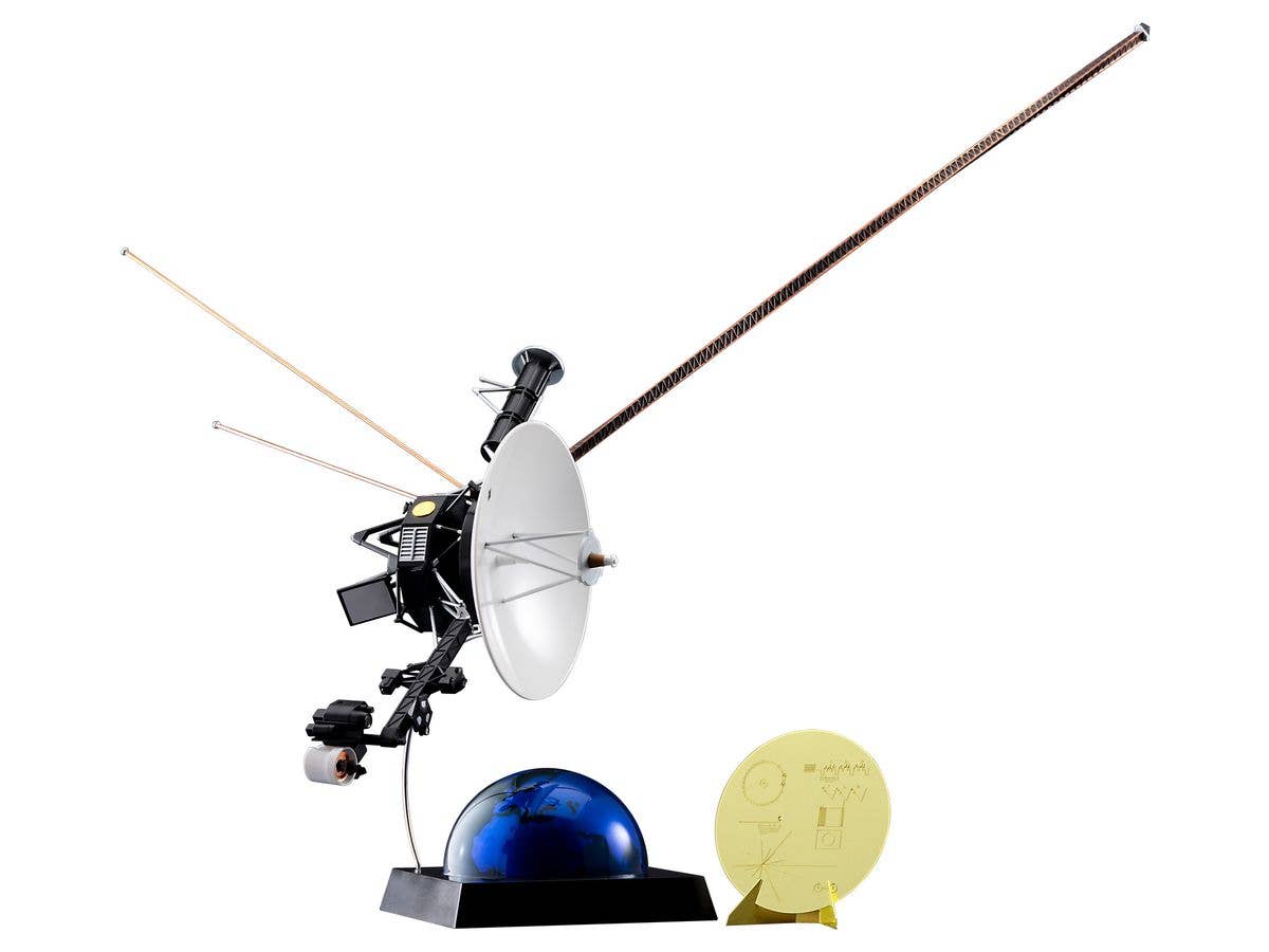 Hasegawa 1/48 UNMANNED SPACE PROBE VOYAGER w/Golden Record plate | 4967834522060