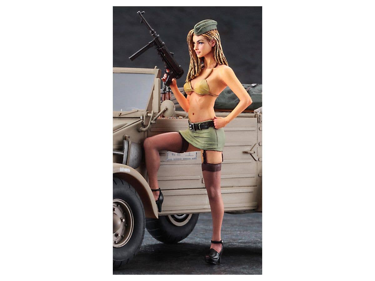 Hasegawa 1/24 Pkw.K1 KÜBELWAGEN TYPE 82 (Balloon Tire) w/BLOND GIRL’S FIGURE | 4967834522732