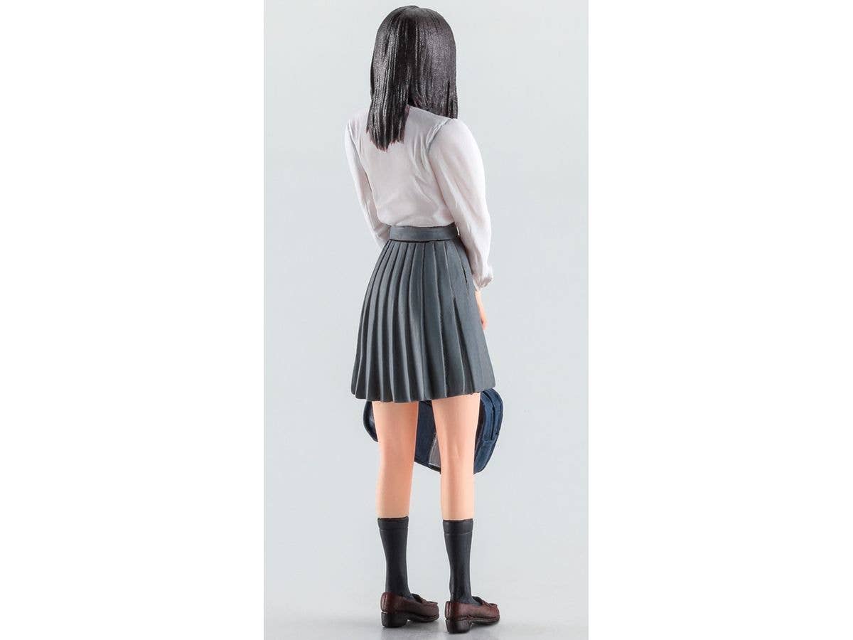 Hasegawa 1/24 MINI COOPER S COUNTRYMAN ALL4 w/SCHOOL GIRL’S FIGURE | 4967834523593