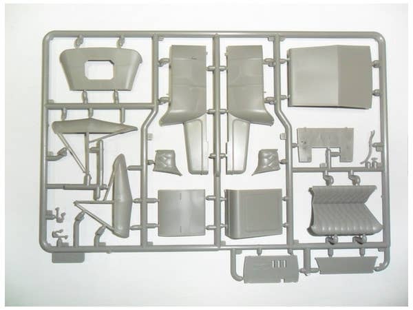 ICM 1/24 Model T 1913 Roadster, American Passenger Car | 4823044403110