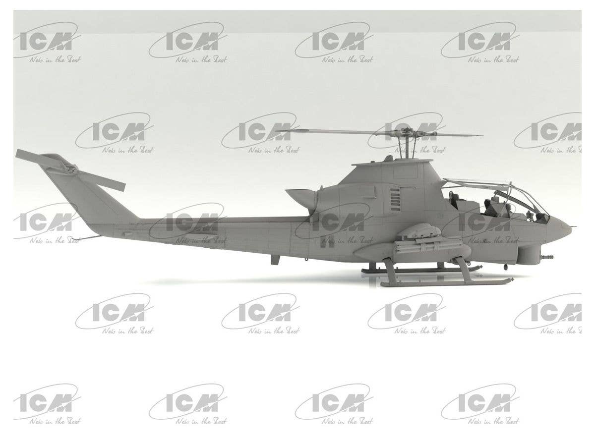 ICM 1/32 AH-1G Cobra with Vietnam War US Helicopter Pilots | 4823044407774