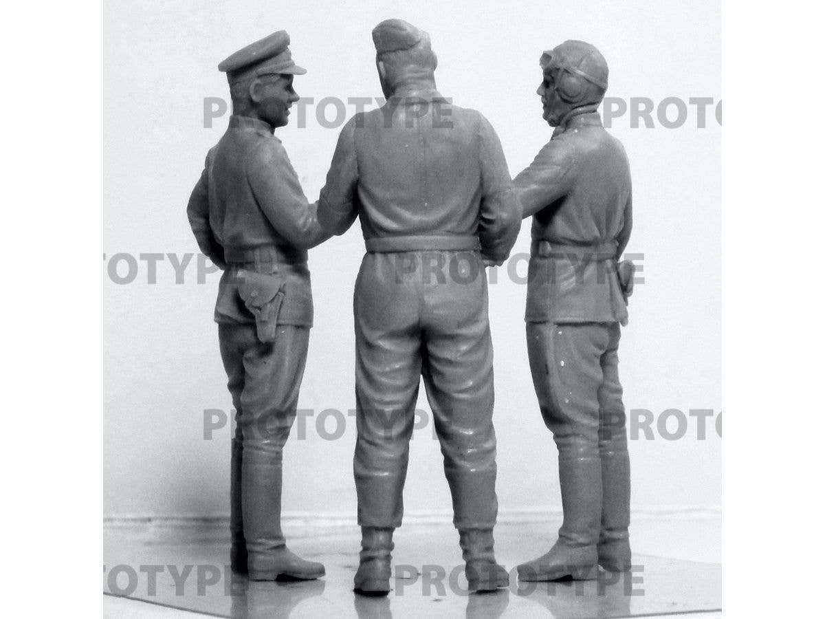 ICM 1/32 Pilots of the Soviet Air Force 1943-1945 | 4823044408986
