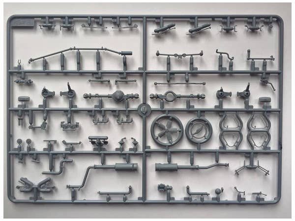 ICM 1/35 Soviet Six-Wheel Army Truck | 4823044404018