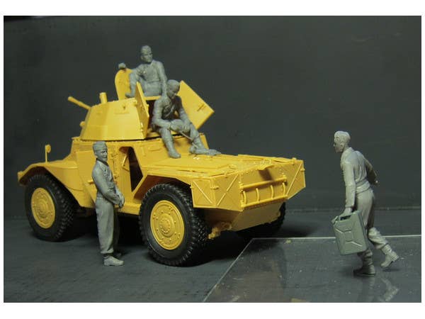 ICM P 204 (f) with German Armoured Vehicle Crew | 4823044405091