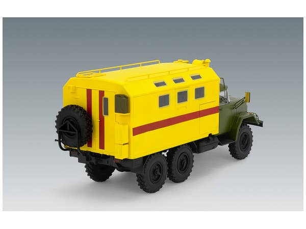 ICM 1/35 ZiL-131 Emergency Truck, Soviet Vehicle | 4823044403967