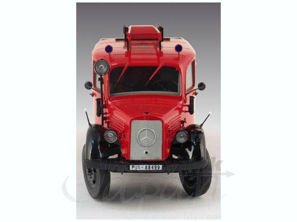 ICM 1/35 L1500S LF 8, German Light Fire Truck | 4823044402946