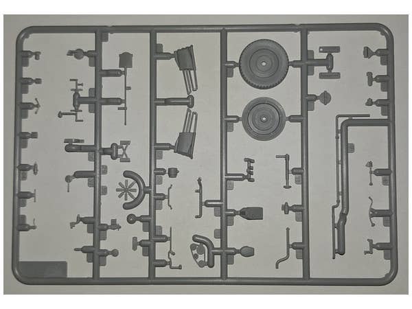 ICM 1/35 le.gl.Pkw Kfz.1, WWII German Light Personnel Car | 4823044405053