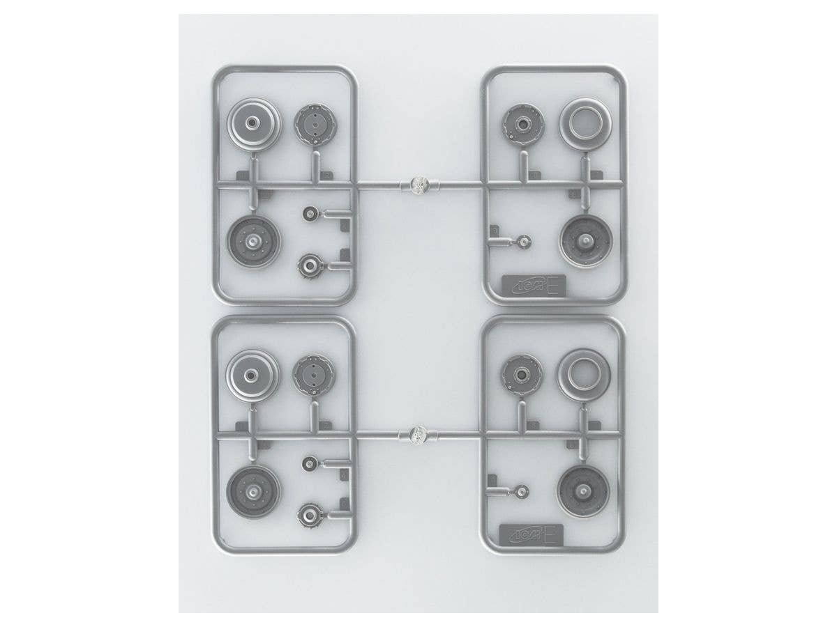 ICM 1/35 Model W.O.T. 8, WWII British Truck | 4823044405954