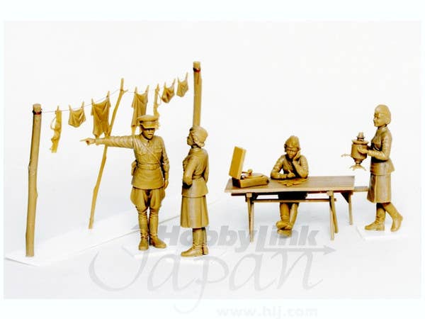 ICM 1/35 Soviet Military Servicewomen (1939-1942) (4 figures) | 4823044402793