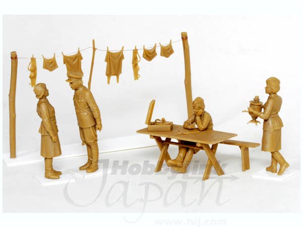 ICM 1/35 Soviet Military Servicewomen (1939-1942) (4 figures) | 4823044402793