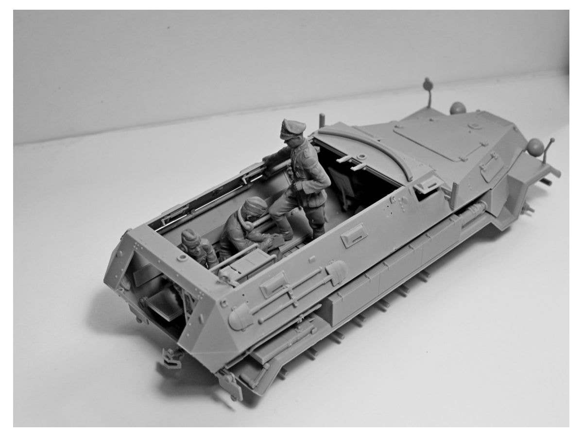 ICM 1/35 German Command Vehicle Crew (1939-1942) (4 figures) (100% new molds) | 4823044405527