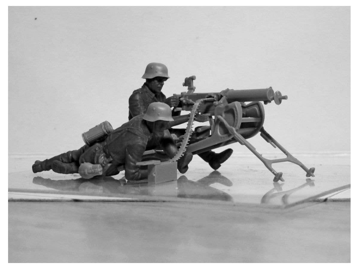 ICM 1/35 WWII German MG08 MG Team (2 figures) (100% new molds) | 4823044405602