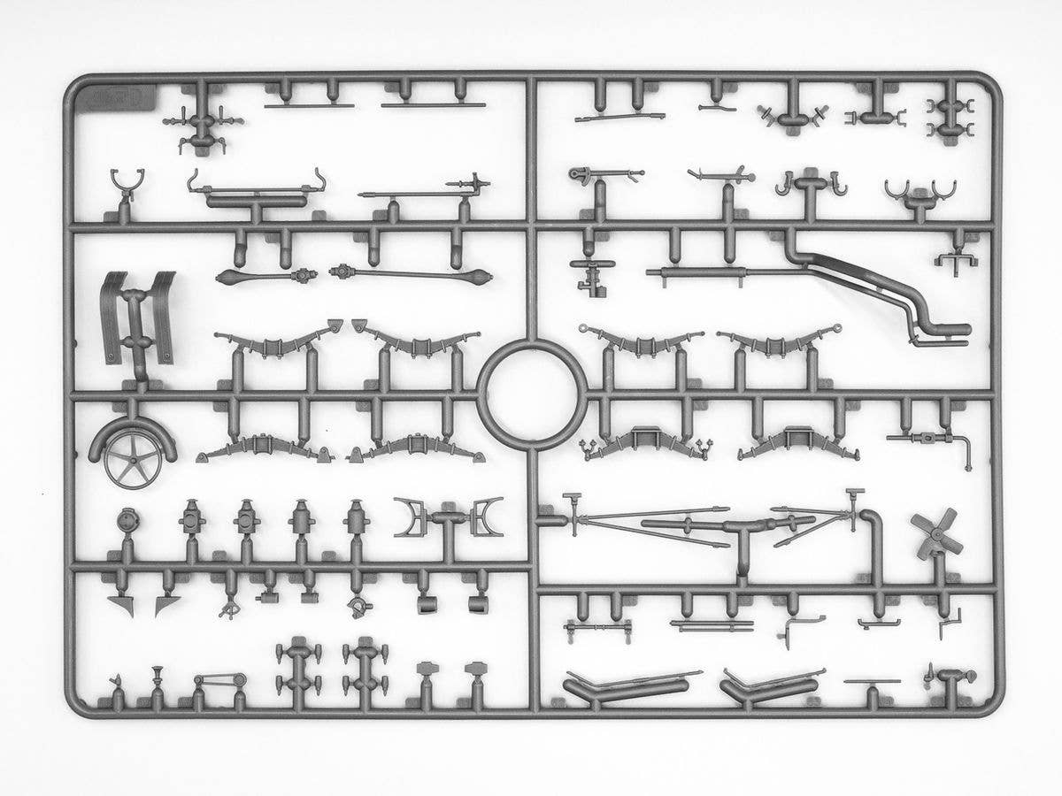ICM 1/35 FWD Type B, WWI US Ammunition Truck | 4823044410200