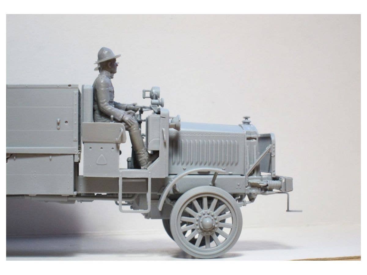 ICM 1/35 US Drivers (1917-1918) (2 figures) (100% new molds) | 4823044405534