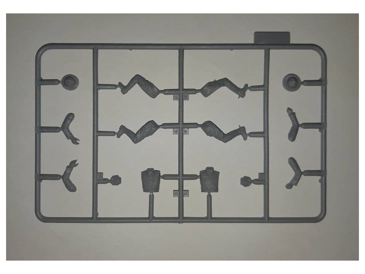 ICM 1/35 US Drivers (1917-1918) (2 figures) (100% new molds) | 4823044405534