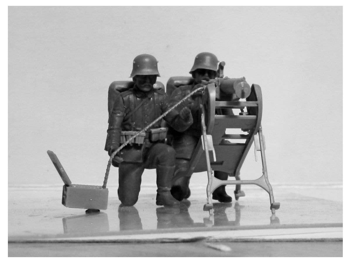 ICM 1/35 WWI German MG08 MG Team (2 figures) (100% new molds) | 4823044405596