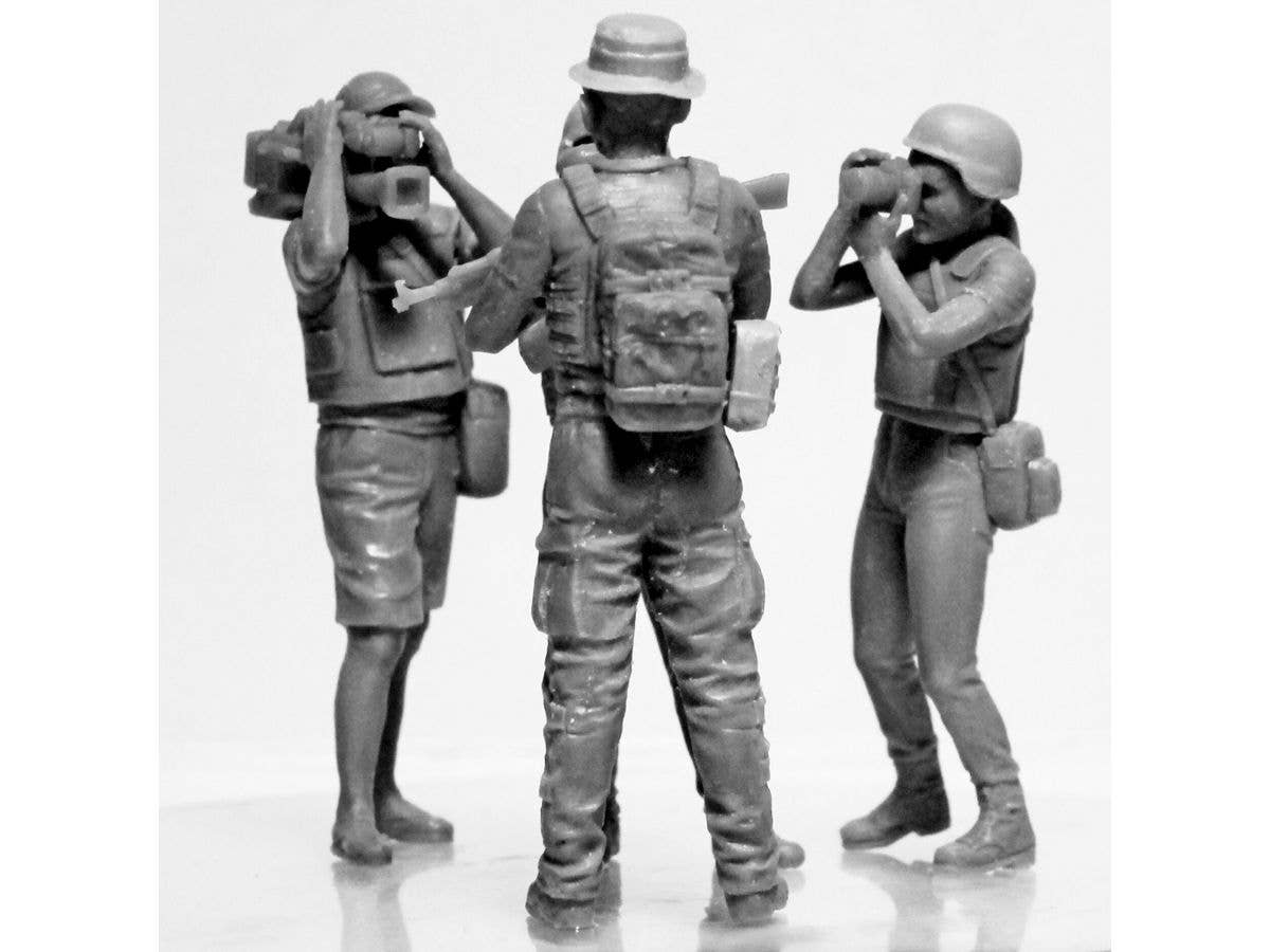 ICM 1/35 Journalists in War (4 figures) (100% new molds), Figure | 4823044409761