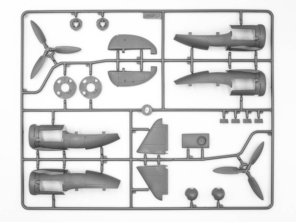 ICM 1/48 Ju 88P-1 Tank Buster | 4823044410194