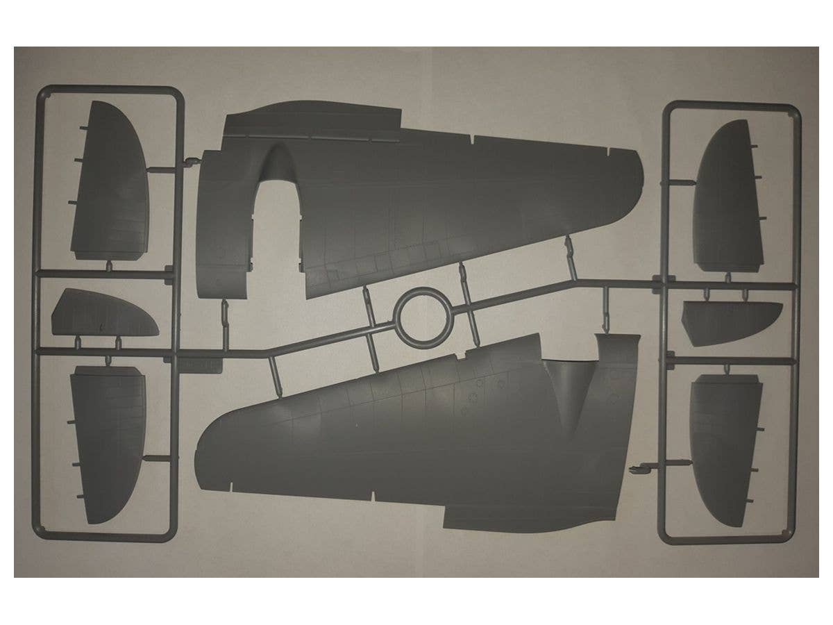 ICM 1/48 He 111H-6 North Africa, WWII German Bomber | 4823044405763