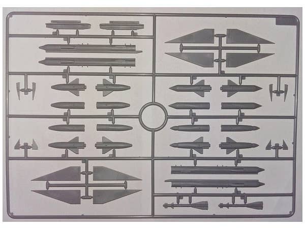 ICM 1/48 MiG-25 PD, Soviet Interceptor Fighter | 4823044404957