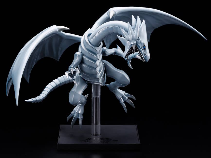 BLUE-EYES WHITE DRAGON OSHI WORKS | 4934054076260