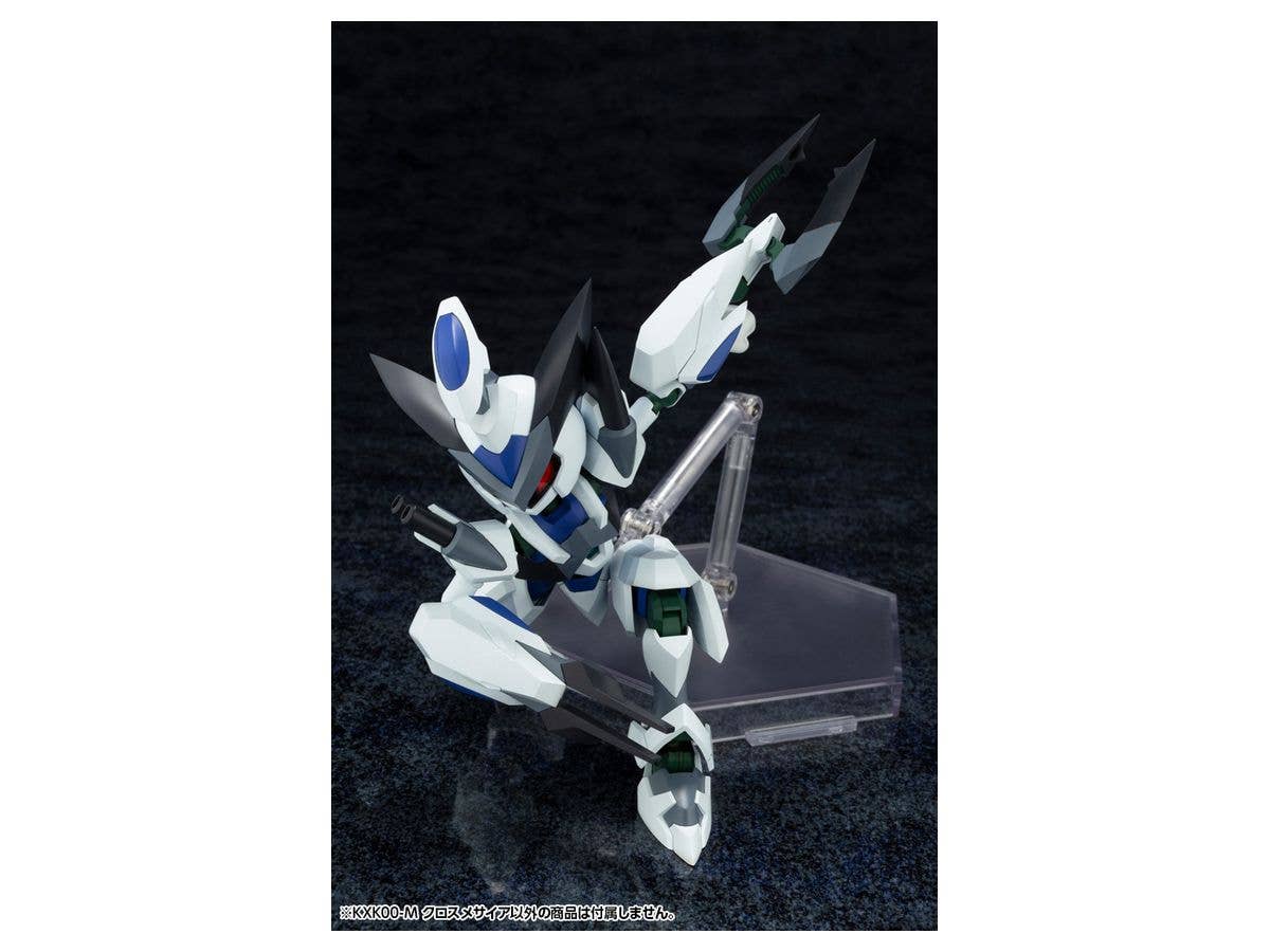 Kotobukiya 1/6 Medarot KXK00-M Crossmessiah, Plastic Model Kit | 4934054027101