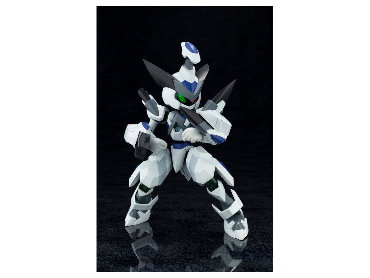 Kotobukiya 1/6 Medarot KXK00-M Crossmessiah, Plastic Model Kit | 4934054027101
