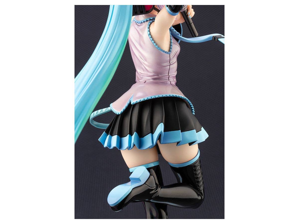 Kotobukiya 1/7 Hatsune Miku Feat. My Little Pony Bishoujo Statue, Pre-Painted PVC Statue | 4934054034673