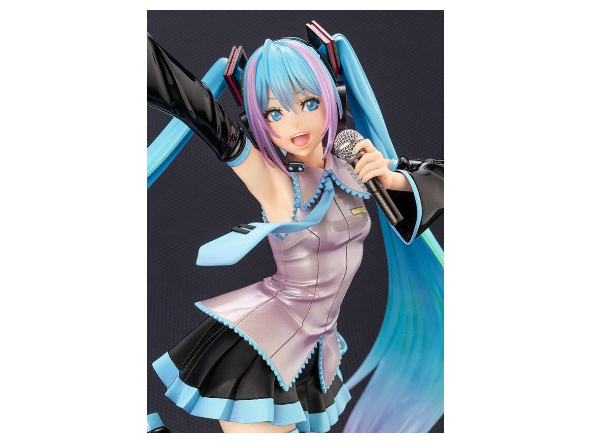 Kotobukiya 1/7 Hatsune Miku Feat. My Little Pony Bishoujo Statue, Pre-Painted PVC Statue | 4934054034673