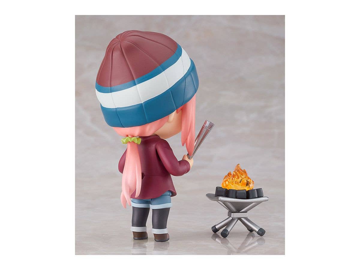 Nendoroid Nadeshiko Kagamihara: Solo Camp Ver. DX Edition | 4545784067550