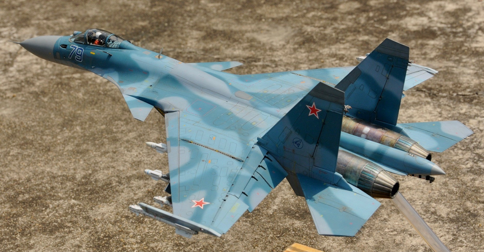 Minibase 1/48 Su-27K Sea Flanker W/Kh-41 Moskit Aircraft