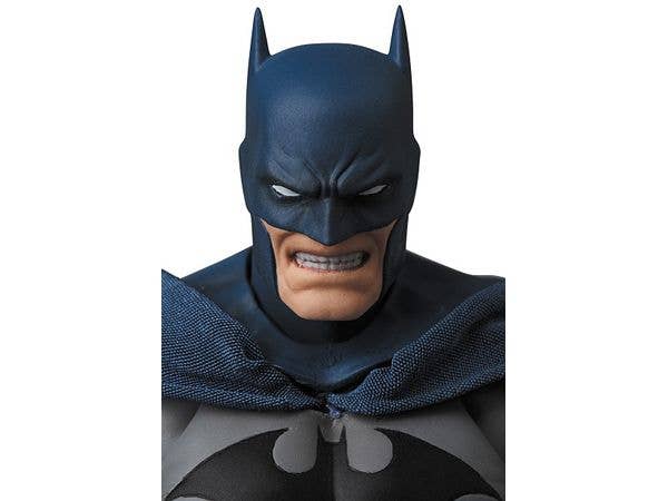 Medicom Toy MAFEX BATMAN (HUSH) | 4530956471051