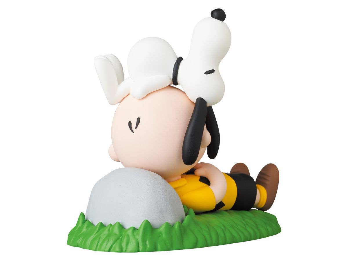 Medicom Toy UDF Peanuts Series 13 : NAPPING CHARLIE BROWN & SNOOPY | 4530956156811