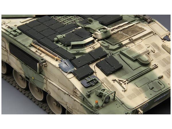 Meng 1/35 German Panzerhaubitze 2000 Self-Propelled Howitzer W/add-on Armor | 4897038550746