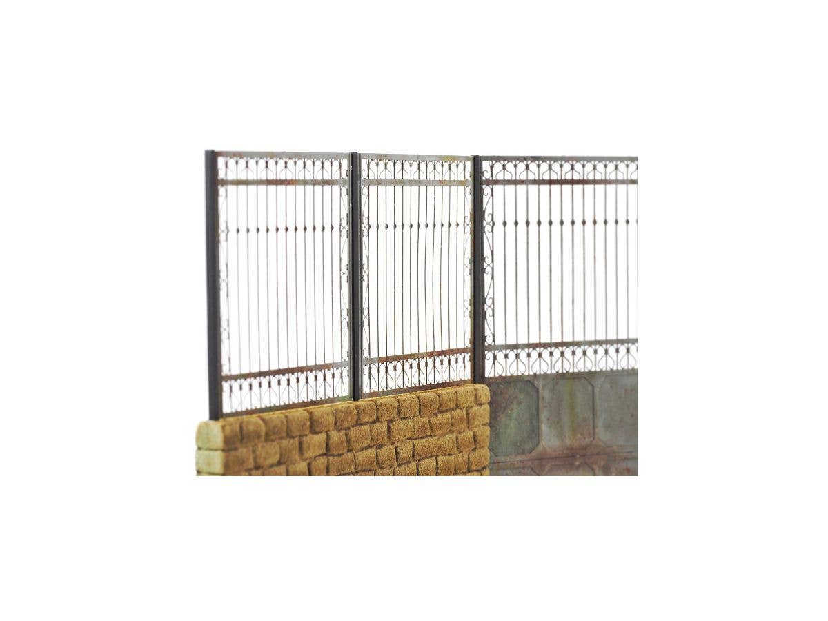 Matho 1/35 Metal Fence B - big set with gate | 5449612350878
