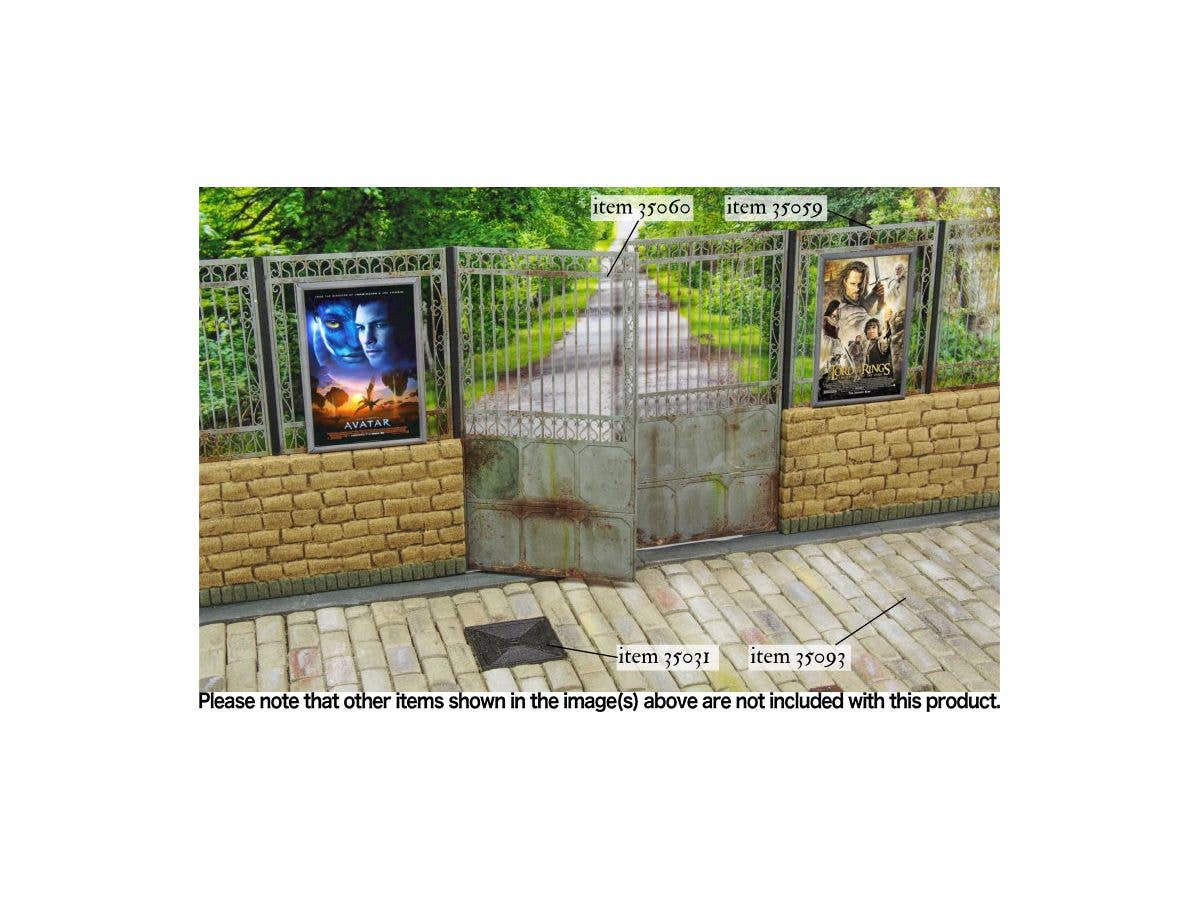 Matho 1/35 Movie Posters E - 2000s | 5449612351066